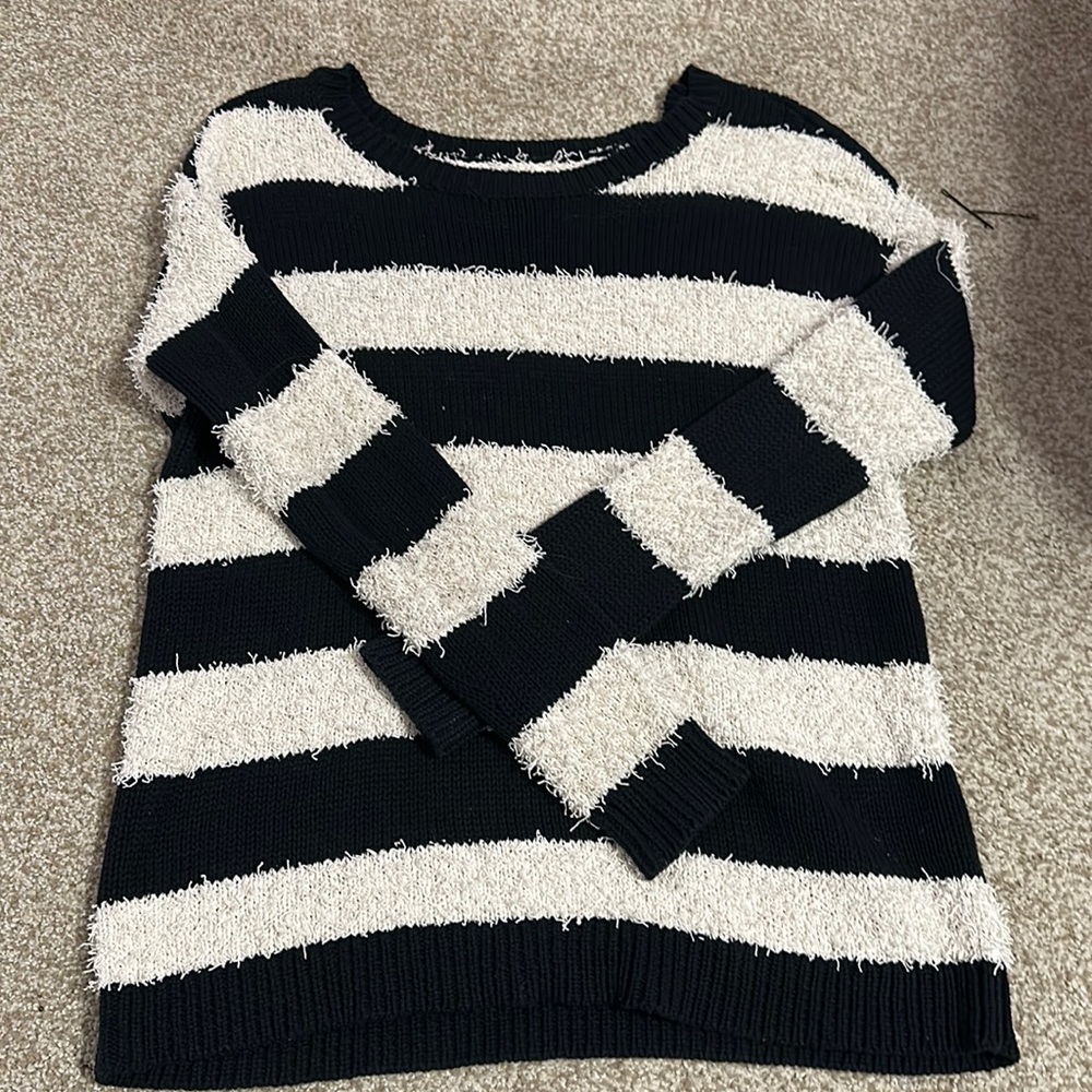 American Eagle Vintage Boyfriend Black/White Sweater